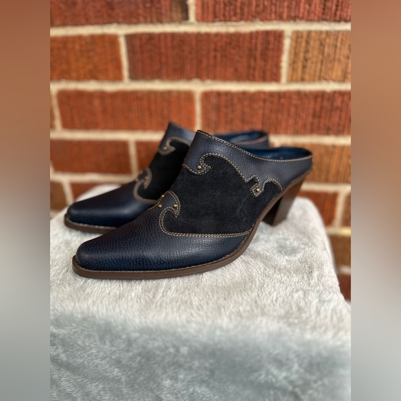 Vintage Leather Healed mule. Size 10. - Picture 2 of 4